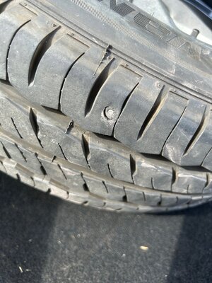 tyre-caravan.jpg tyre-caravan.jpg