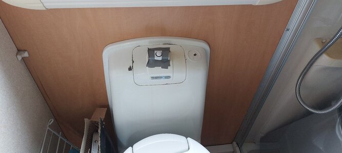 toilet fluch button modification-001.jpg