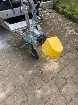 Hitch lock 2.jpg Hitch lock 2.jpg