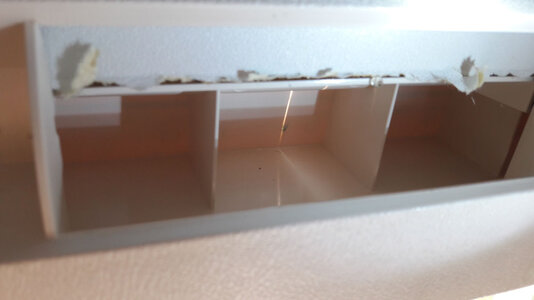 Rear skylight issue2.jpg Rear skylight issue2.jpg