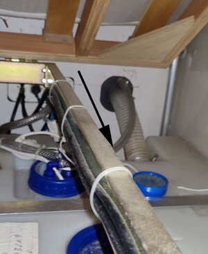 Tank vent.jpg Tank vent.jpg