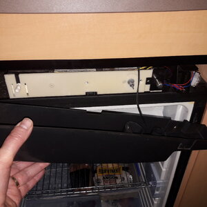 Dometic RM 8550 Selector.jpg