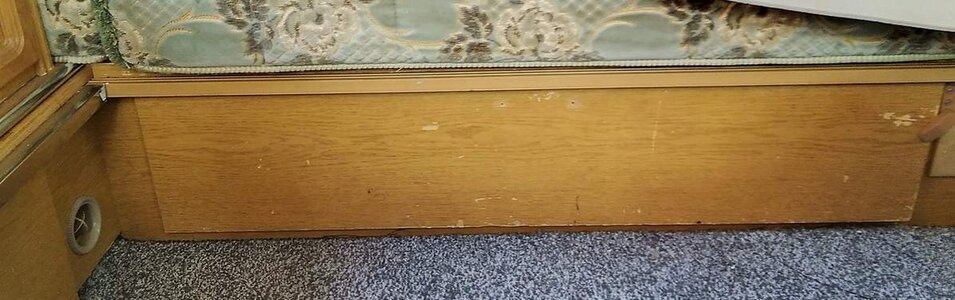 1RH DAMAGED DRAWER FRONT_125401.JPG