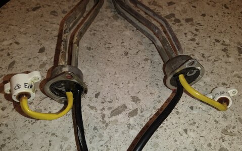 Truma Ultraheat 850W heater assemblies-002-s.jpg