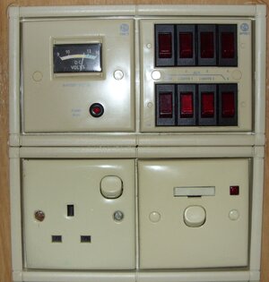 Controls_1.jpg Controls_1.jpg