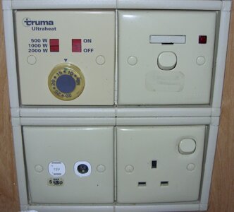 Controls_2.jpg Controls_2.jpg