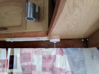 15 NEW PELMETS LH PULL SWITCH 240V LED_093554.jpg